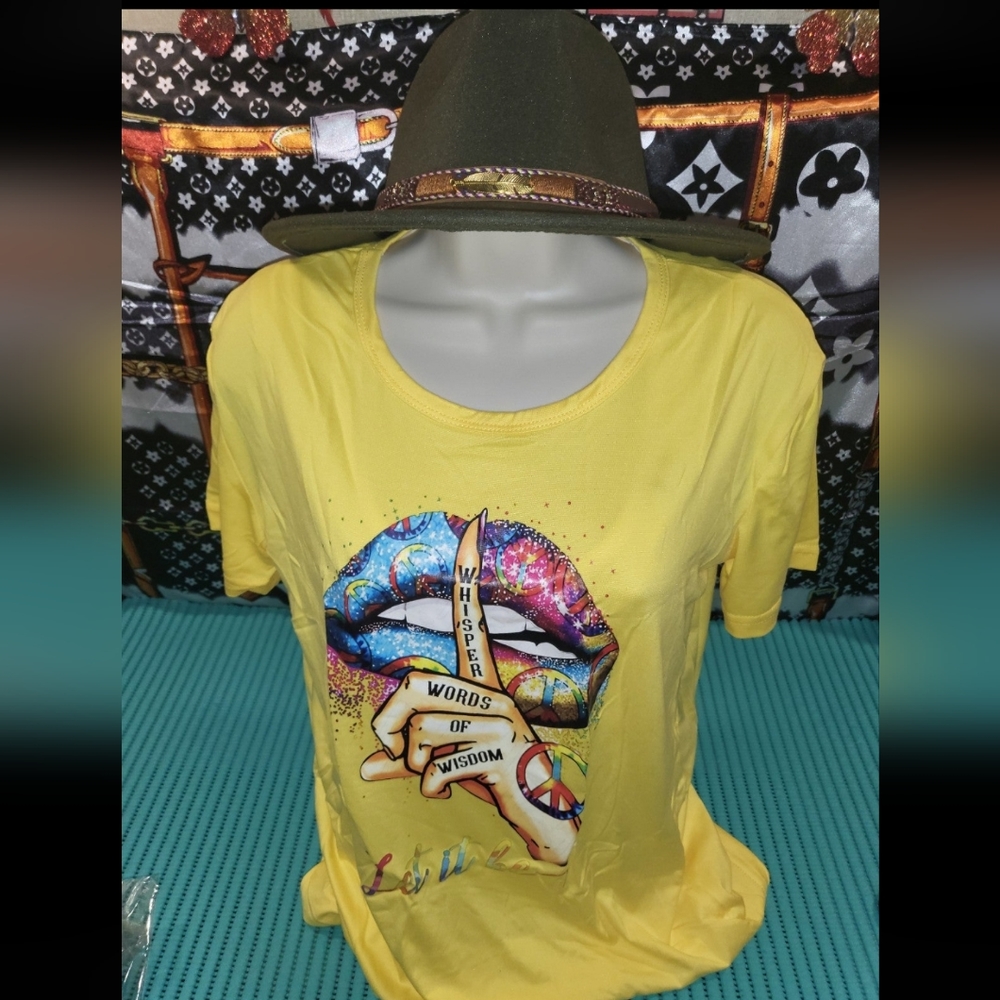 Yellow Graphic Tee Size Medium Ladies Round Neck